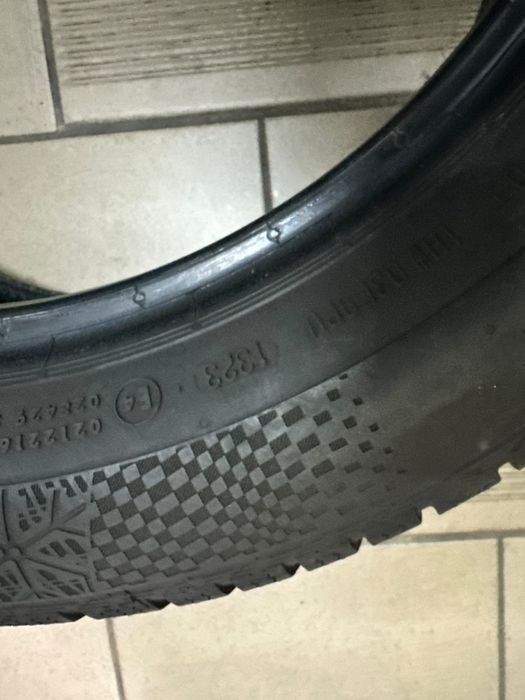 205/60 R17 Continental TS860 S *