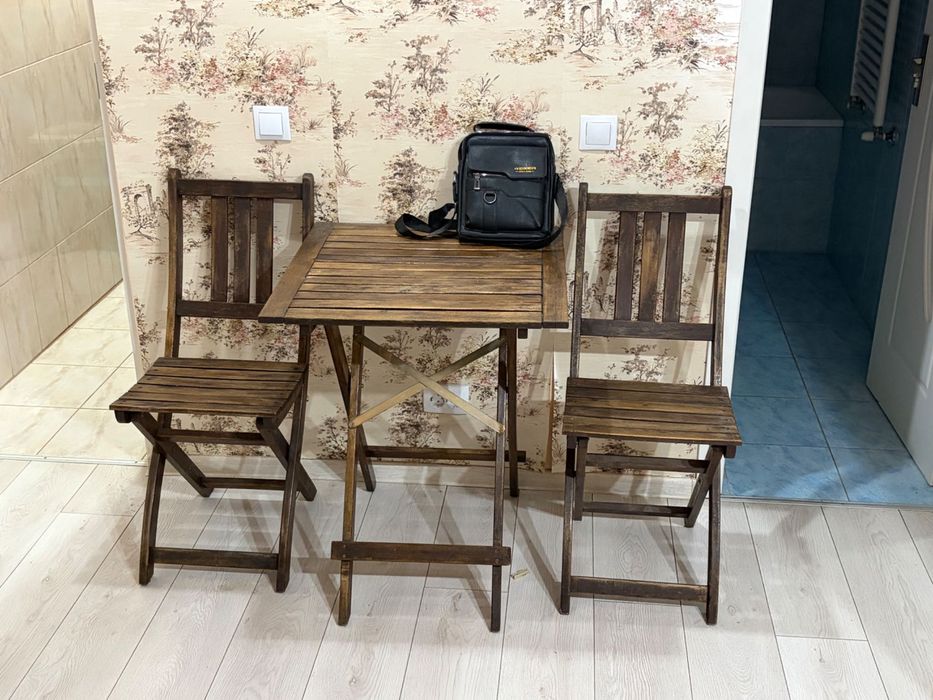 Vand masa cu 2 scaune
