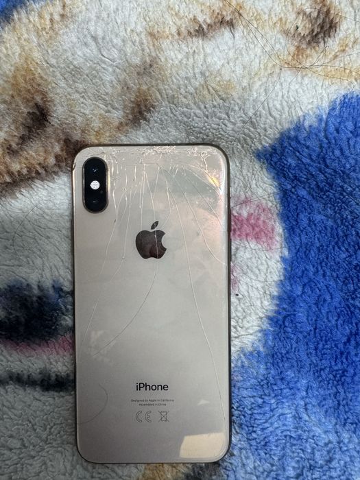 Продам Iphone XS