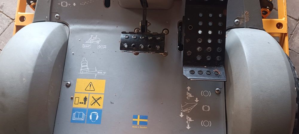 STIGA READY  (tractoras de tuns iarba)