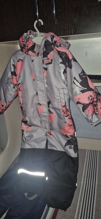 Продаю куртки зима/осень