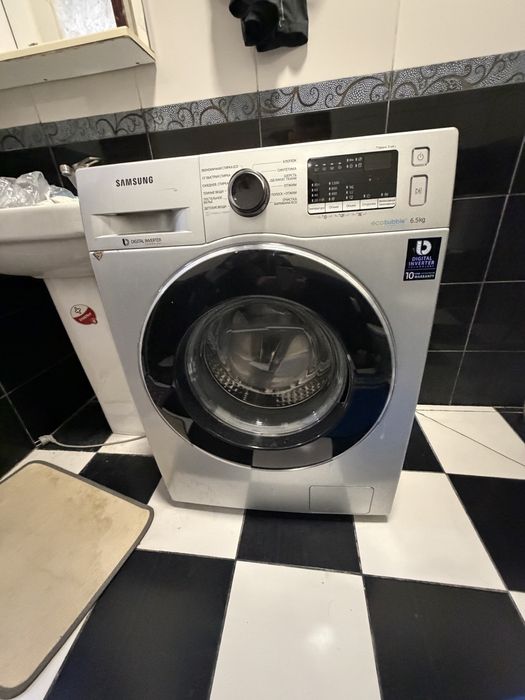 Продам стиральную машинку.