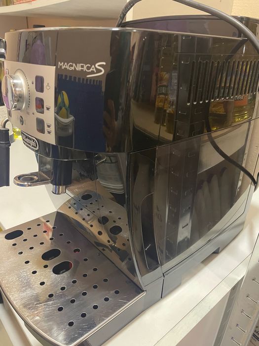 Кафеавтомат Delingi MagnificaS