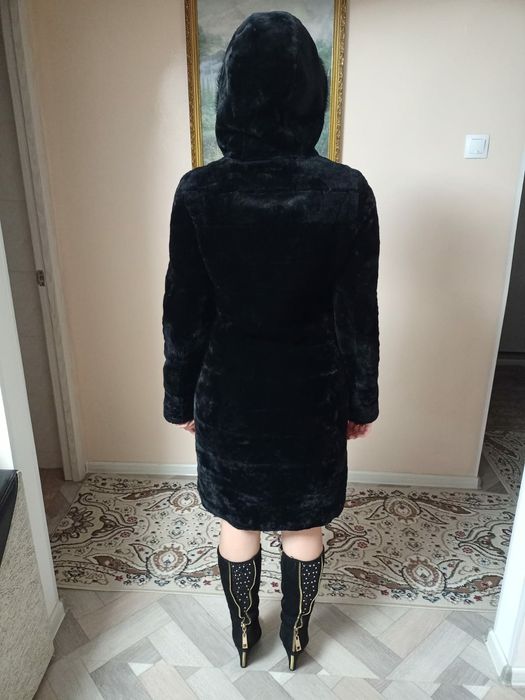 Продам мутоновую шубу