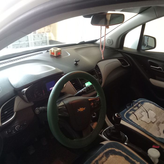 Трекер сотилади холати жуда яхши