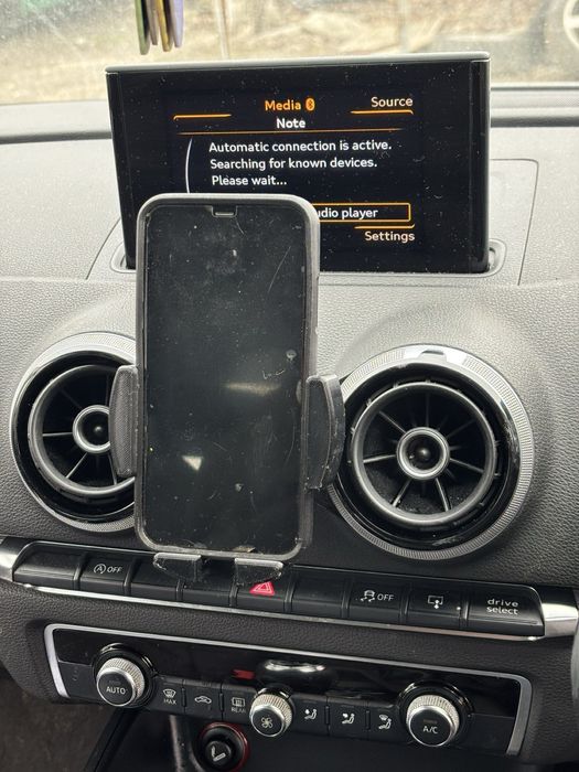 Стойка за телефон ауди а3 8в audi a3 8v