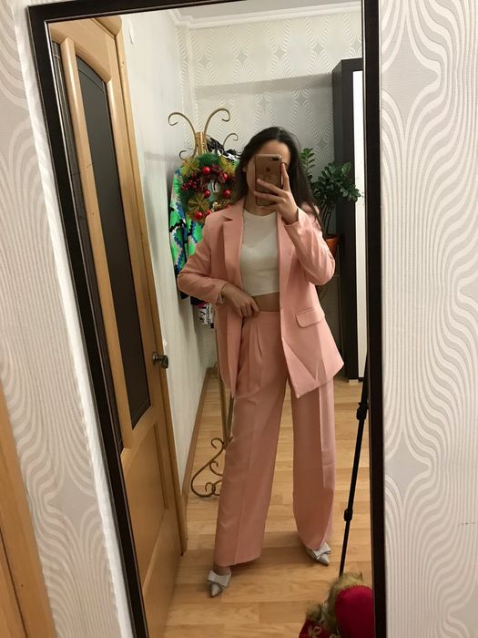 Брючные костюмы в большом ассортименте