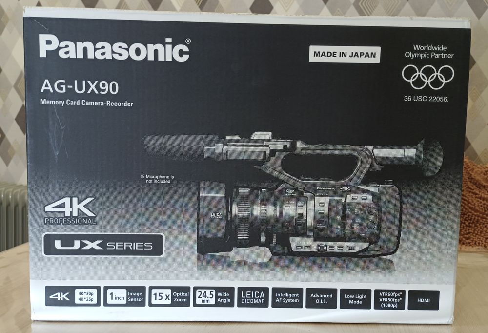 Видеокамера Panasonic AG_UX90