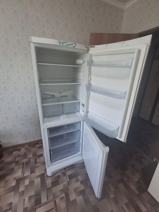 Продам б/у холодильник