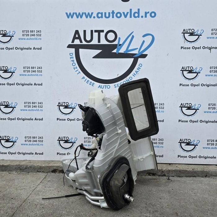 Carcasa aeroterma AC fara anexe Opel Corsa D