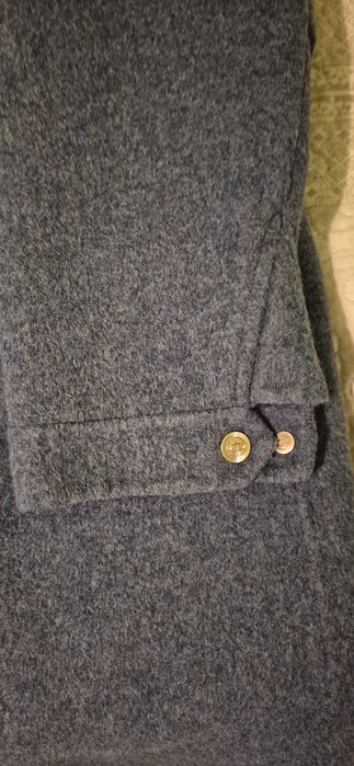 Продавам дамско палто MASSIMO DUTTI