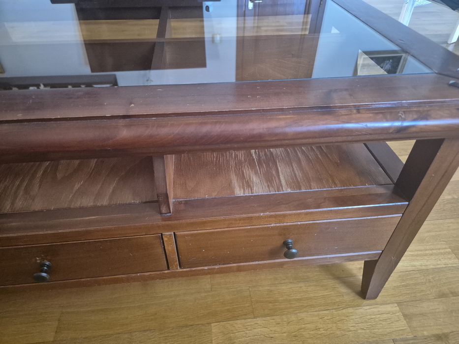 Măsuță cafea/ living din lemn masiv, robusta și deosebita, dim. 1,30m / 65 cm