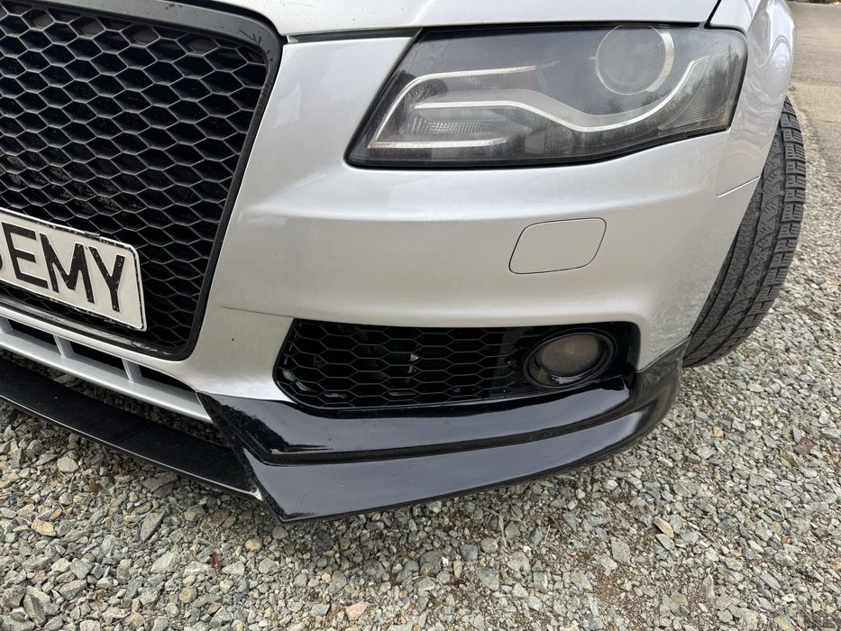Bara fata Audi A4 b8 Lip Grila fagure
