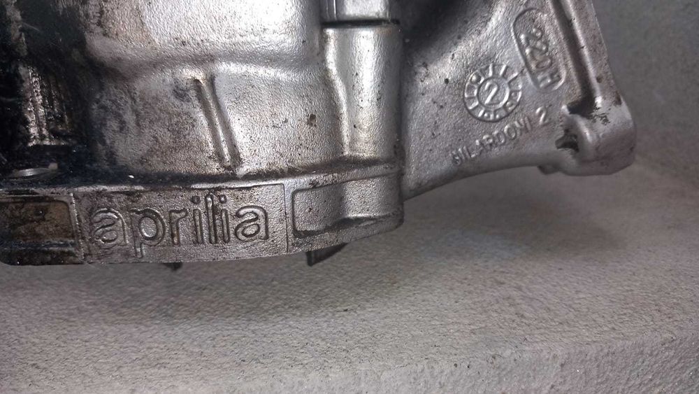 Cilindru+ powervalve aprilia rs 125 originale Tulcea • OLX.ro