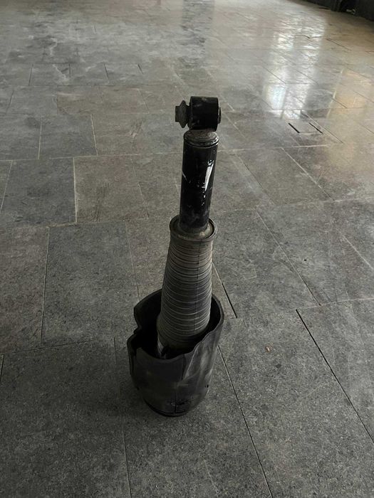 Амортисьор заден Ауди А8 Д4