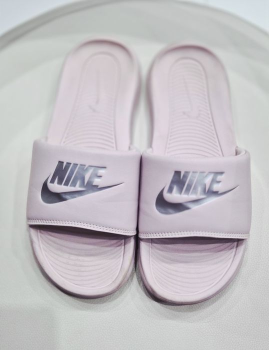 Сандали и чехли Nike