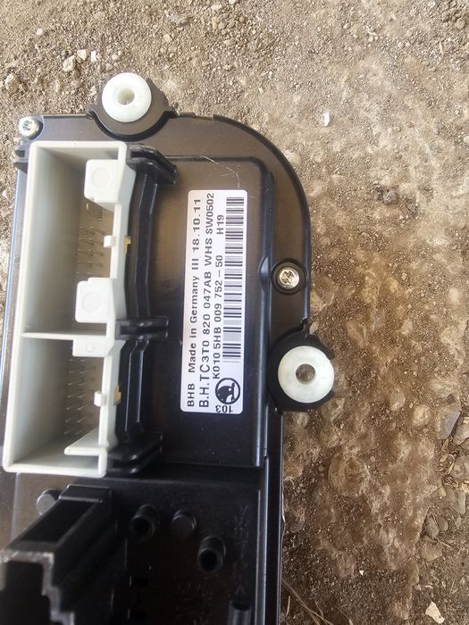 Panou AC Skoda Octavia 2 cod produs:3T0820047