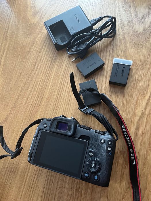 Фотоапарат Canon RP