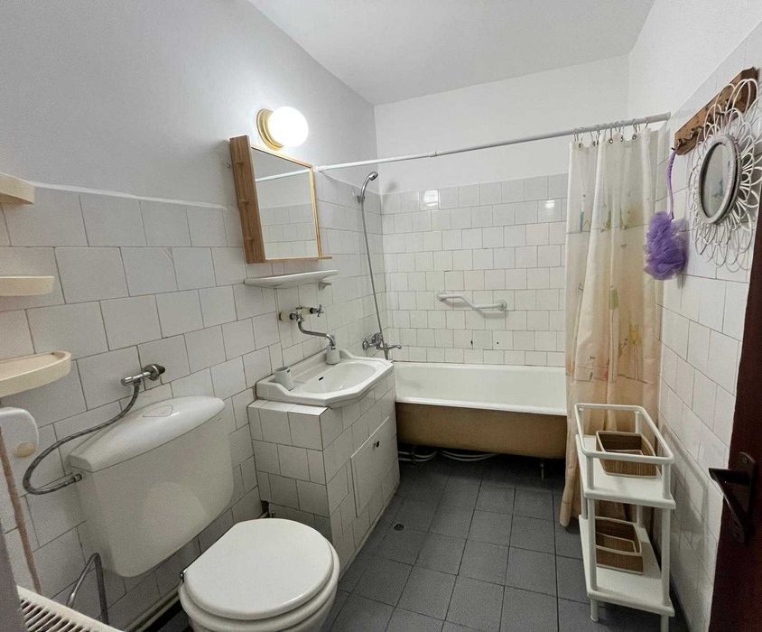Vand apartament 3 camere + garaj propriu ZORILOR