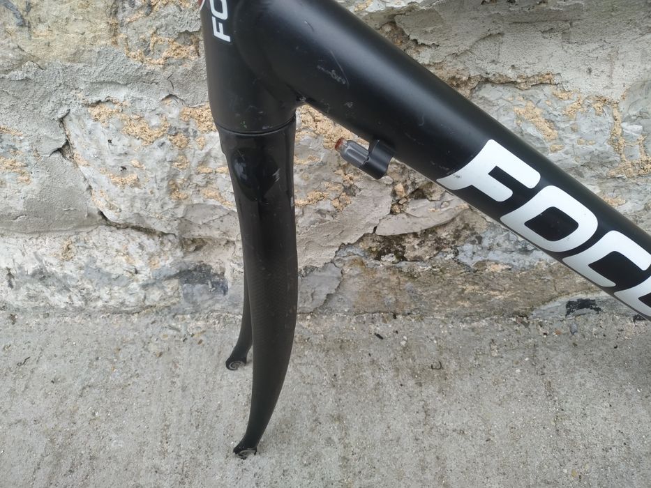 Шосейна рамка с карбонова вилка