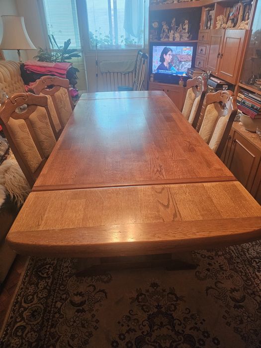 Масивна трапезна маса – естествен дъб