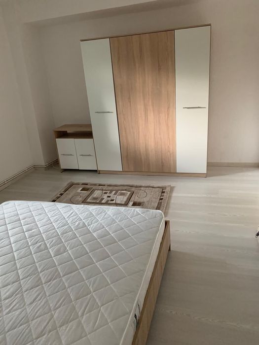 De vânzare  apartament 3 camere