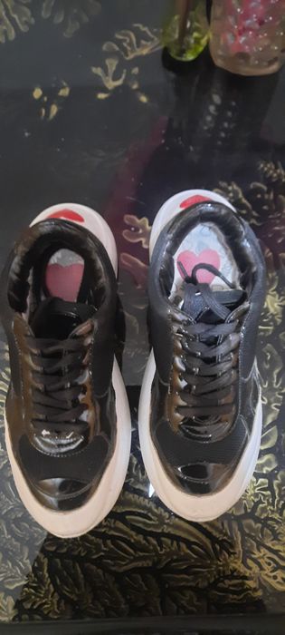 Сникърси moschino