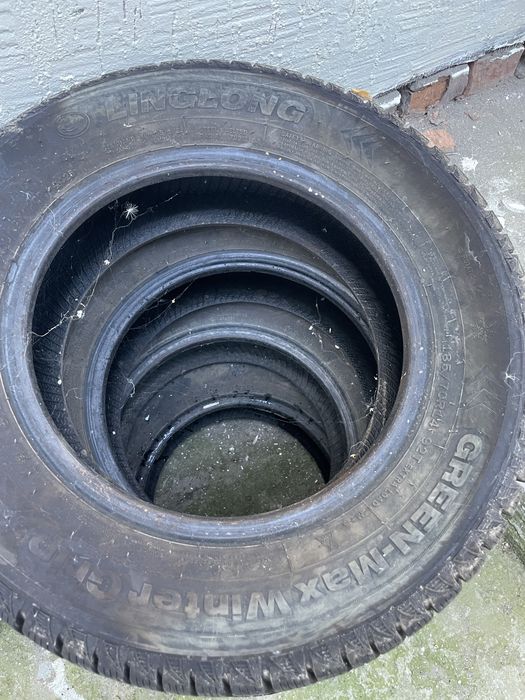 Продам летные резины R17/65/235