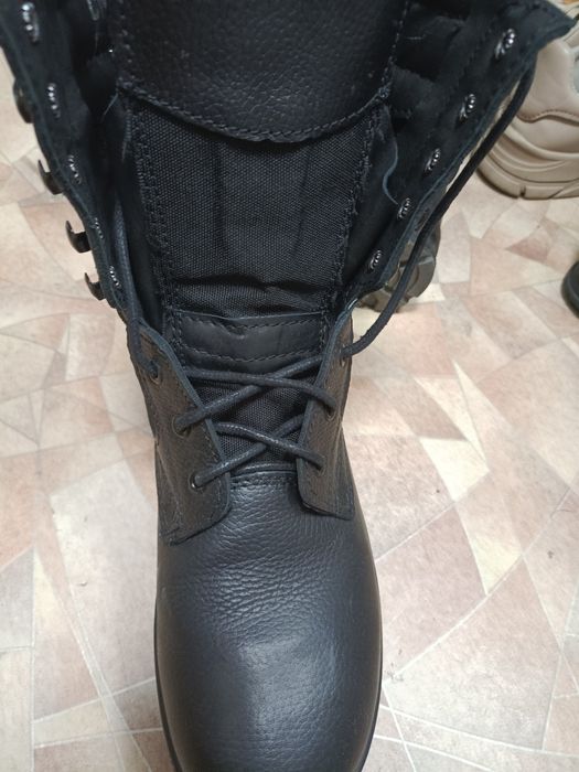 Продам Берцы 43 размер