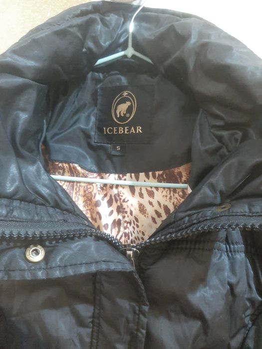 Куртка кузги жуда чиройли яна бошка нарсалар хам бор маькул болса