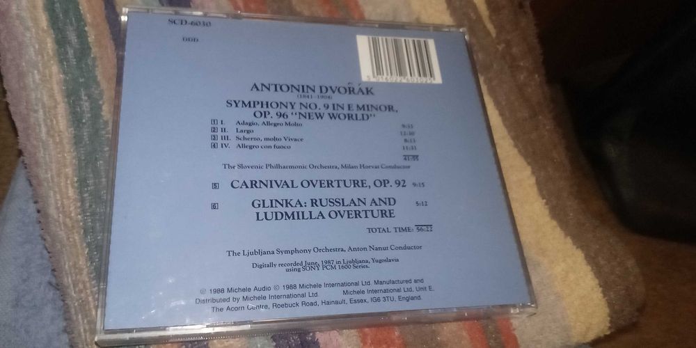 Продавам 4-ри оригинални диска с класическа музика по 5лв. за брой