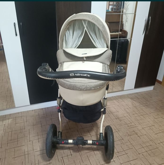 Продам каляску АДАМИКС. 35000