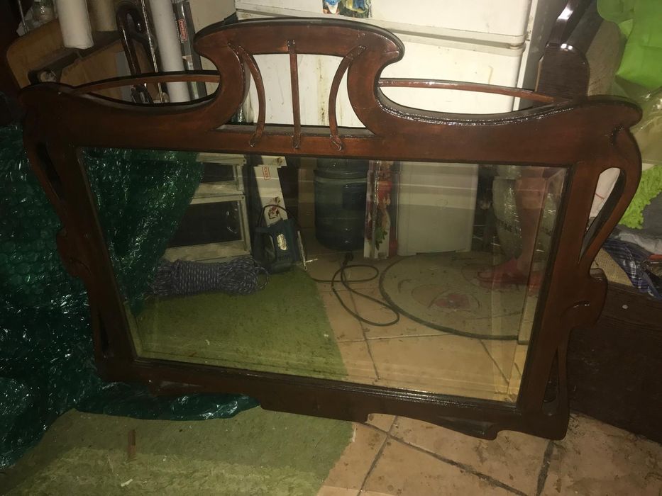 Vând oglinda rama lemn 110*75cm