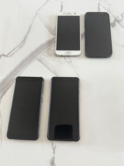 Lot 4 telefoane Samsung