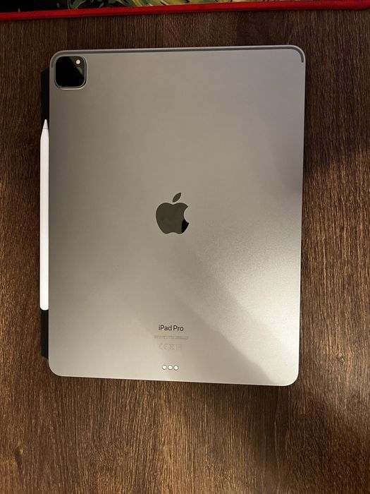 iPad Pro M2 + tastatura + pen