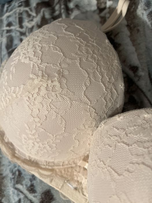 Бежов сутиен - Чисто нов 85 D