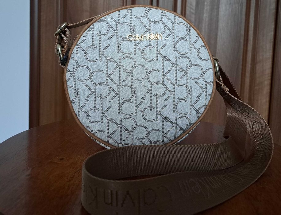 Продам женскую сумку