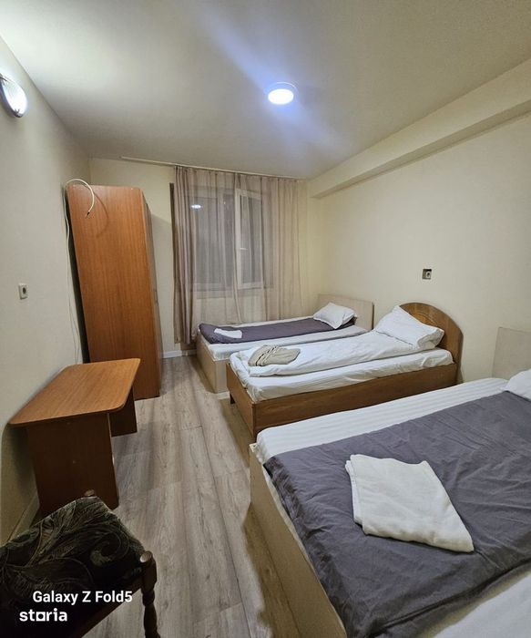 De închiriat pentru echipe de muncitori