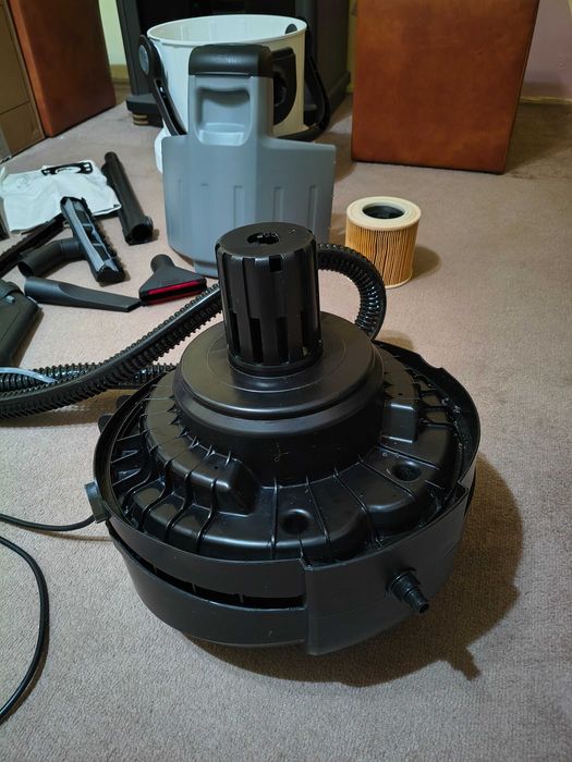 Aspirator cu spalare-extractie Karcher SE 4 1000W