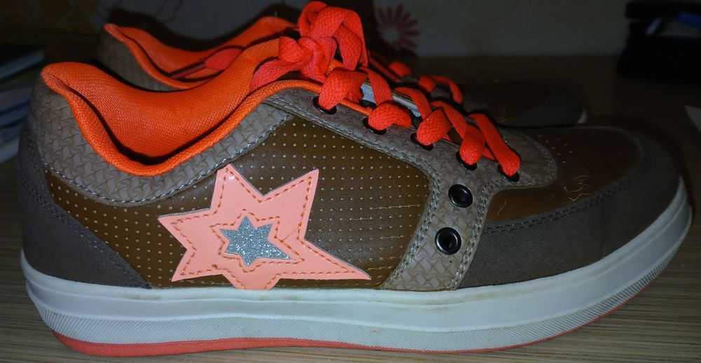 Adidași R-walker, nr. 40