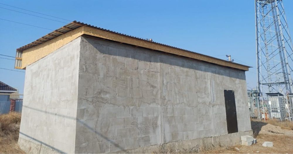 Магазин, аптека и парикмахерская