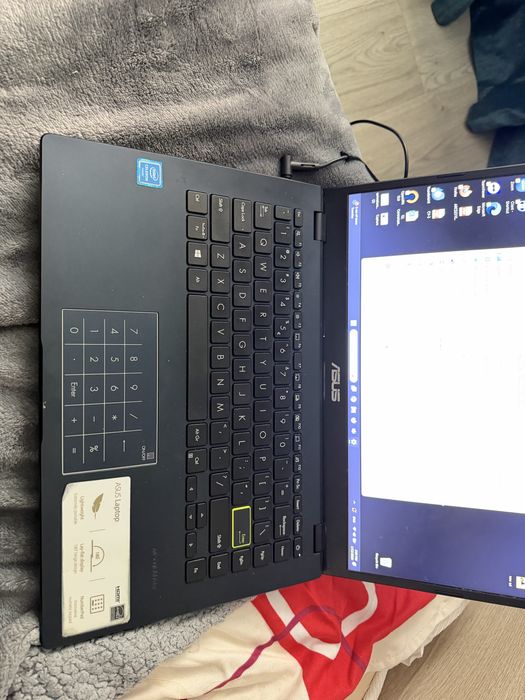 Laptop ASUS 14” – Celeron N4020 – 4GB RAM – BATERIE MOARTĂ