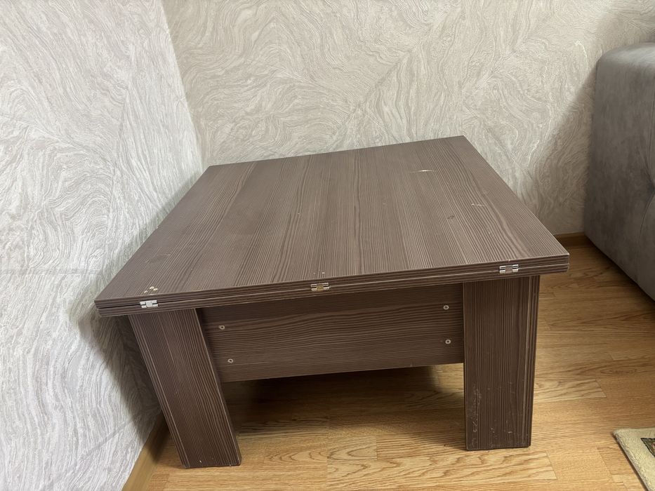 Продам стол