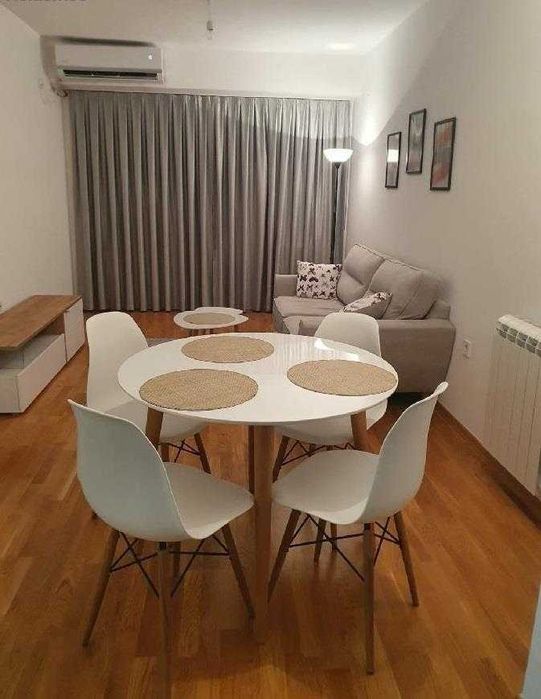 Дава се под наем Двустаен апартамент в Бургас, Възраждане - 57 кв.м за 219.3 € - Снимка #1