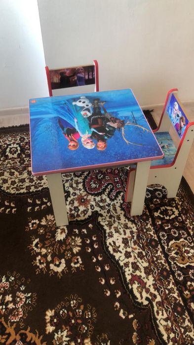 2 Стола и 2 стула детские