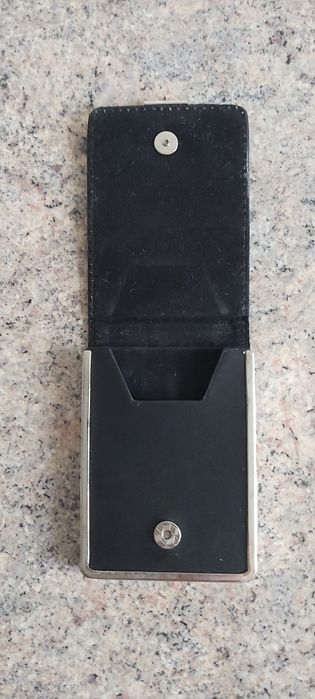 Port carduri/carti de vizita