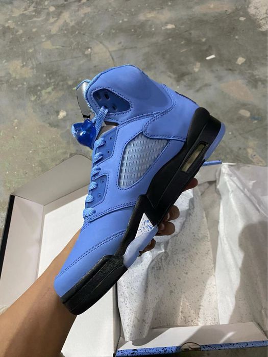 Air Jordan 5 “UNC”