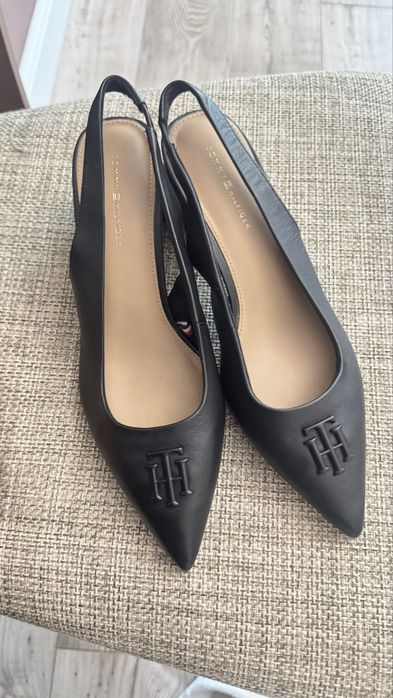 Женские кожаные туфли