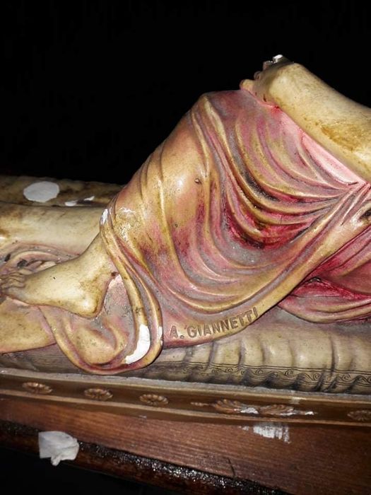 Statuete vechi frumoase