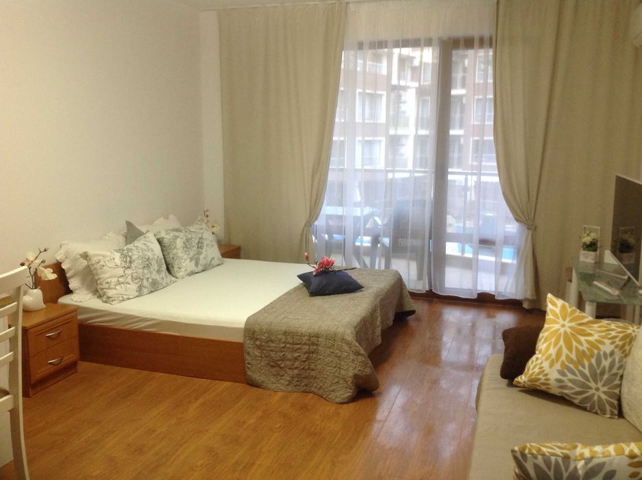 Aпартамент в Созопол на 40 метра от плаж Хармани с паркомясто.